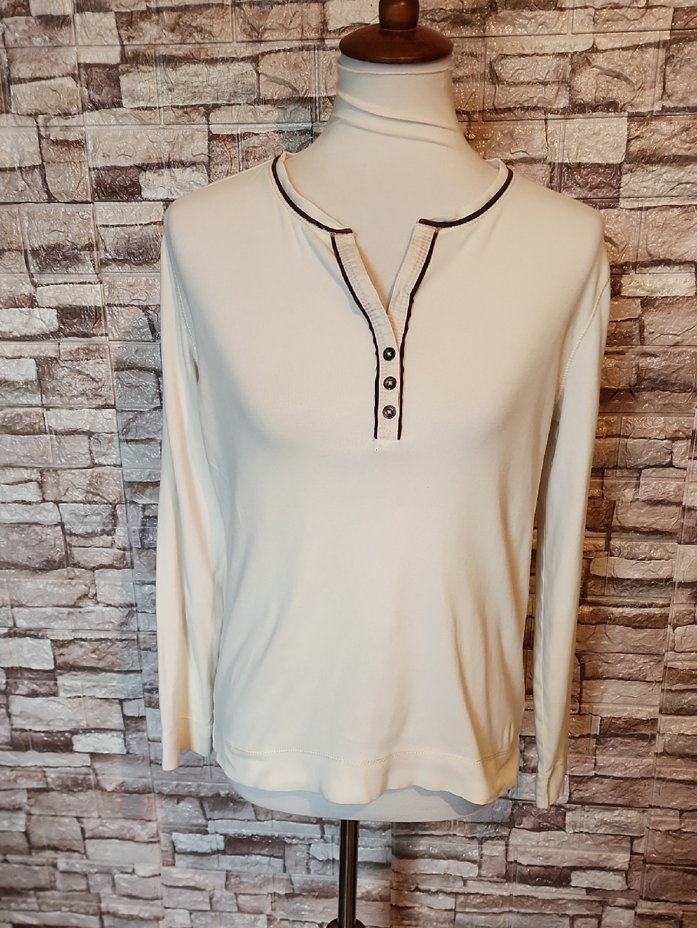 LRL Lauren Jeans Women’s Long-Sleeve Ivory Henley Top with Contrast Trim